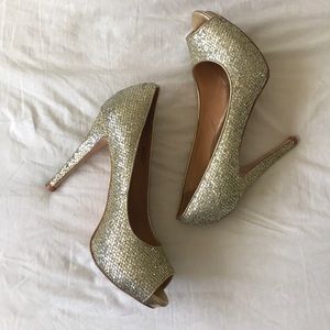 Badgley Mischka Gold Peep Toe Pumps 5” heel size 9